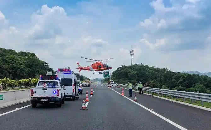 镜湖区高速公路汽车救援案例