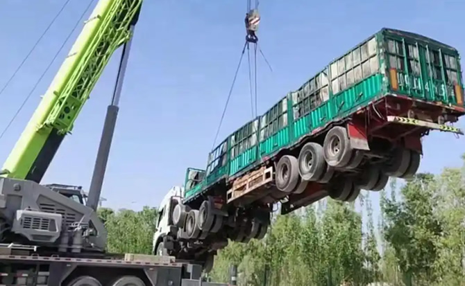 镜湖区道路脱困救援案例